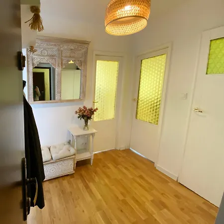 Soul & Skyline, 3-room In Heart - Panoramic View アパート